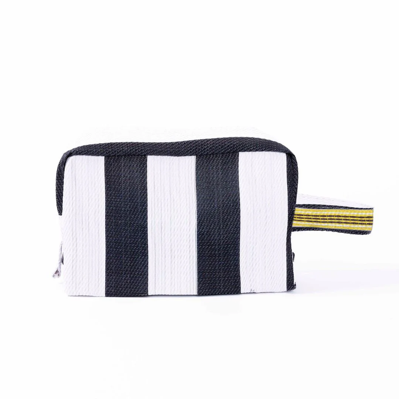 Deauville Toiletry Bag / Cream + Black