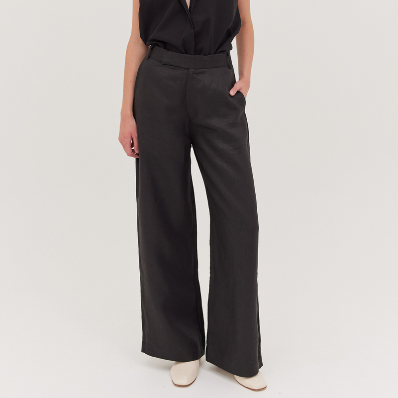 The Flat Front Tailored Pant / Black