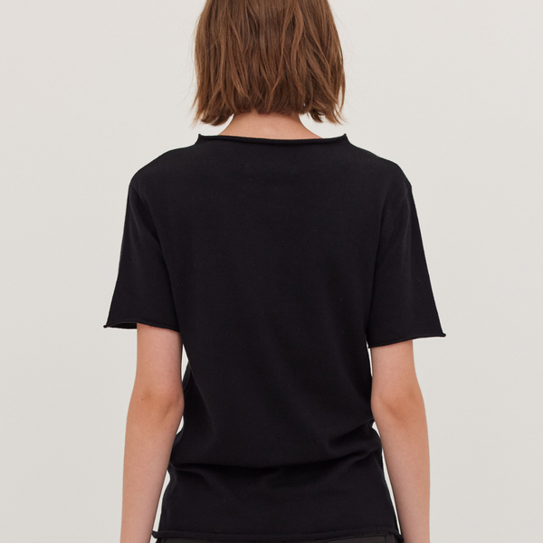 The Funnel Neck Tee / Black