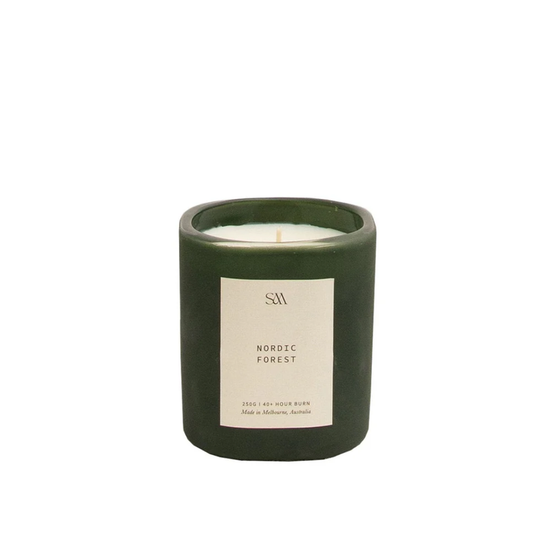 Signature Scented 250g Candle / Nordic Forest