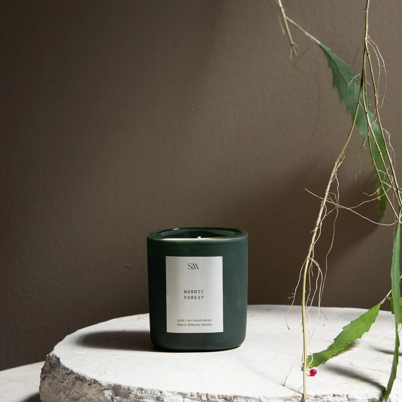 Signature Scented 250g Candle / Nordic Forest