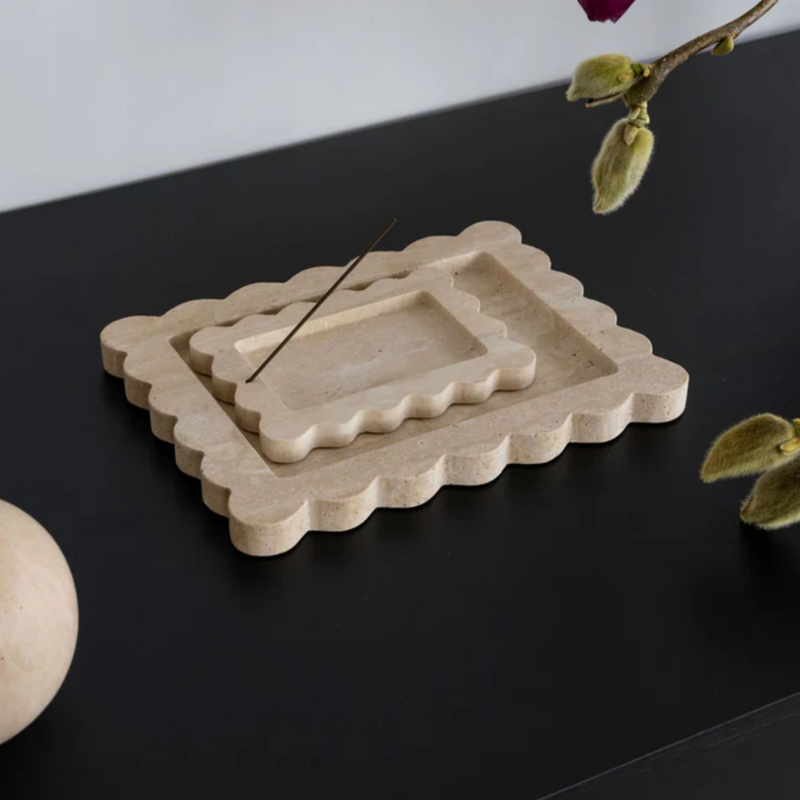 Palazzo Scallop Tray Small / Beige Travertine