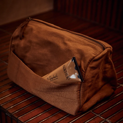 Journey Toiletry Canvas Bag / Cinnamon