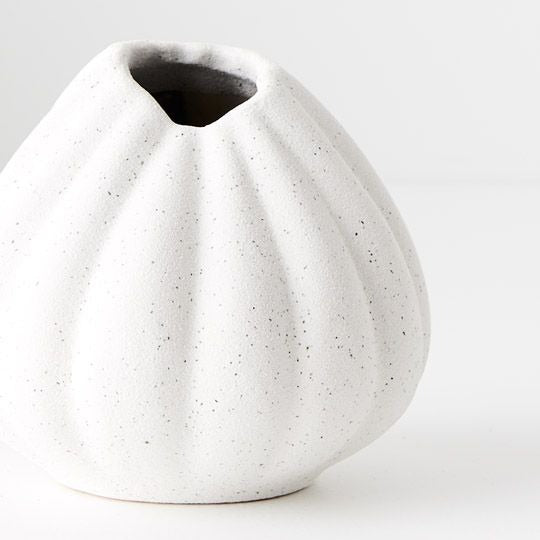 Hana Vase 10 x11cm / White