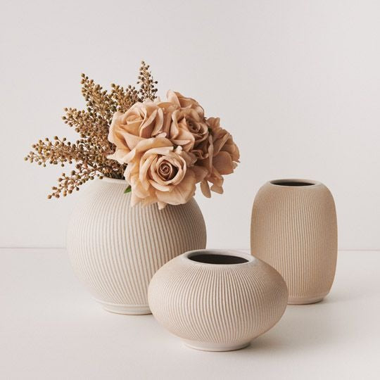 Suki Vase 17 x 12.5 / Ivory