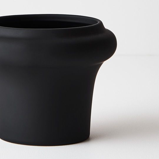 Lucena Pot / Black